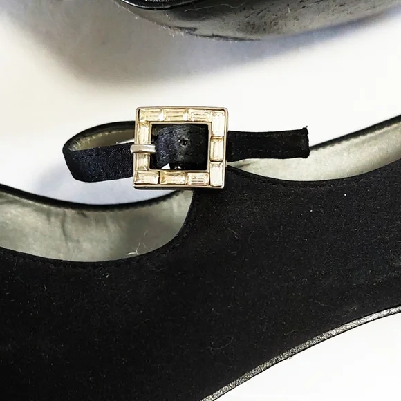 Womens Vintage Black Crystal Accent Strap Faux Suede High Heel Shoe Size 9M - Picture 3 of 8